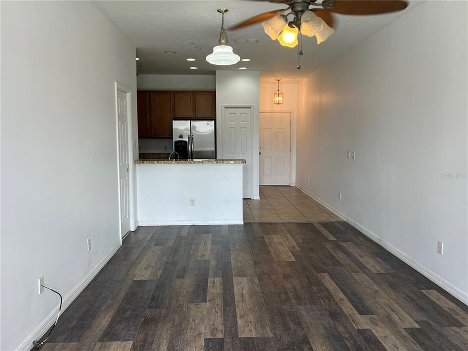 For Sale: $324,000 (3 beds, 2 baths, 1467 Square Feet)