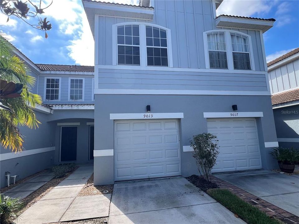 For Sale: $324,000 (3 beds, 2 baths, 1467 Square Feet)