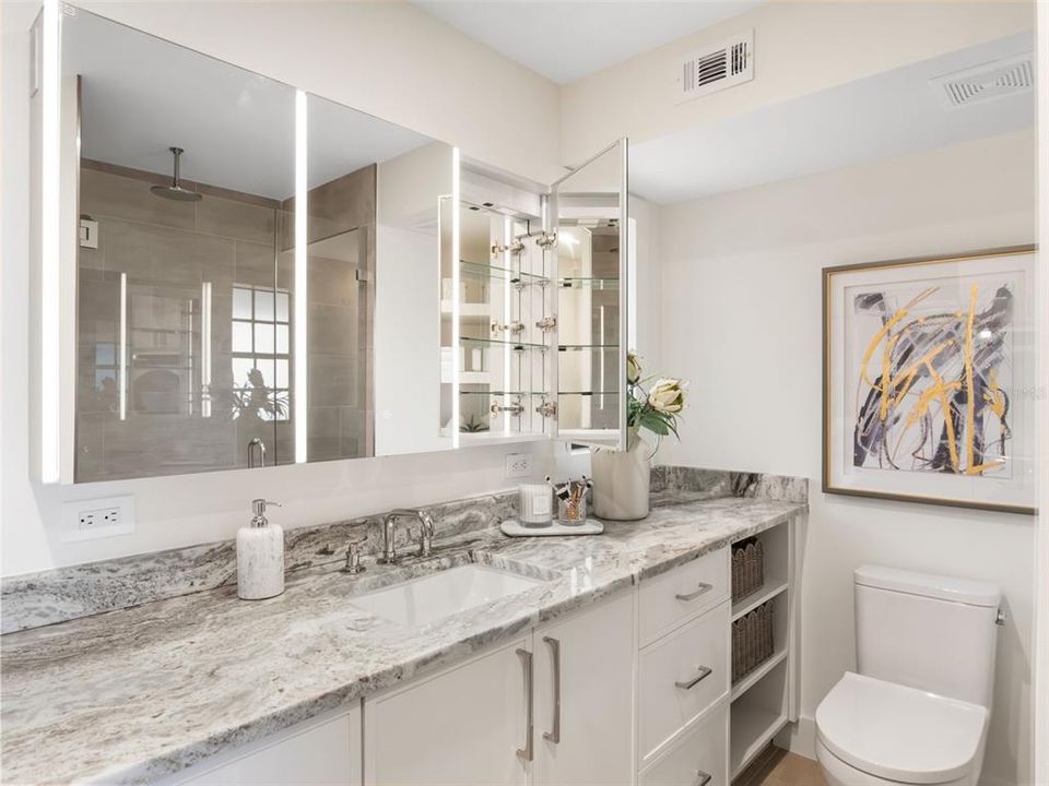For Sale: $1,195,000 (2 beds, 2 baths, 1267 Square Feet)