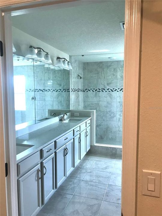 For Sale: $1,100,000 (4 beds, 3 baths, 3277 Square Feet)