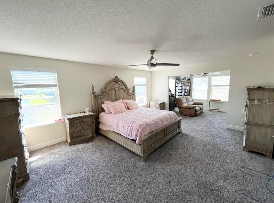 For Sale: $1,100,000 (4 beds, 3 baths, 3277 Square Feet)