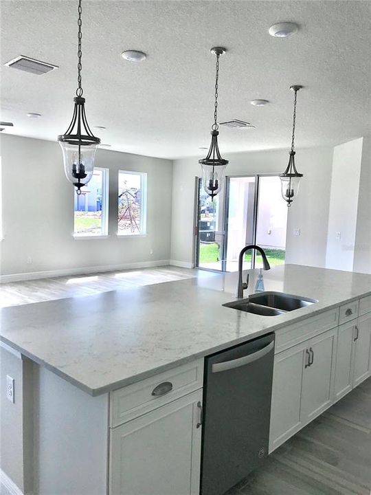 For Sale: $1,100,000 (4 beds, 3 baths, 3277 Square Feet)