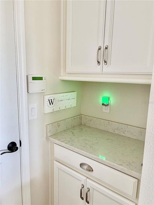 For Sale: $1,100,000 (4 beds, 3 baths, 3277 Square Feet)