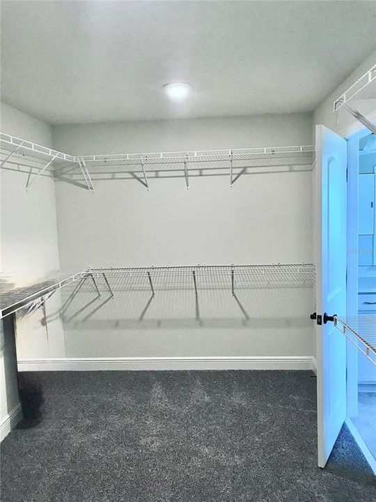 For Sale: $1,100,000 (4 beds, 3 baths, 3277 Square Feet)