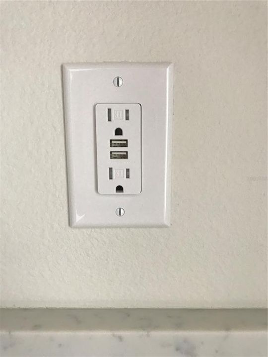 For Sale: $1,100,000 (4 beds, 3 baths, 3277 Square Feet)