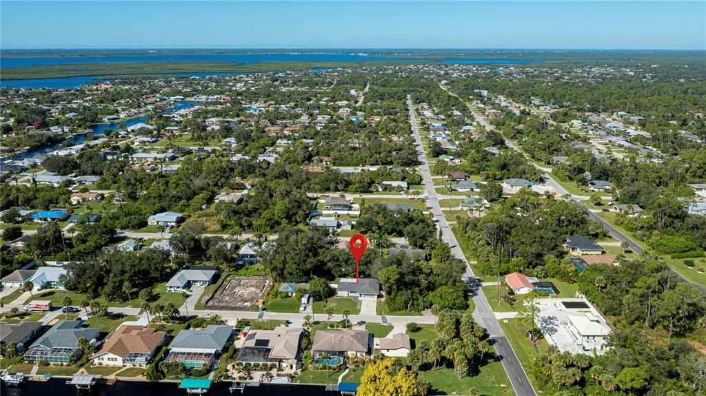 Active With Contract: $264,000 (3 beds, 2 baths, 1427 Square Feet)