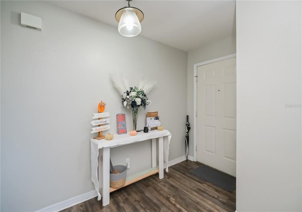 Active With Contract: $264,000 (3 beds, 2 baths, 1427 Square Feet)