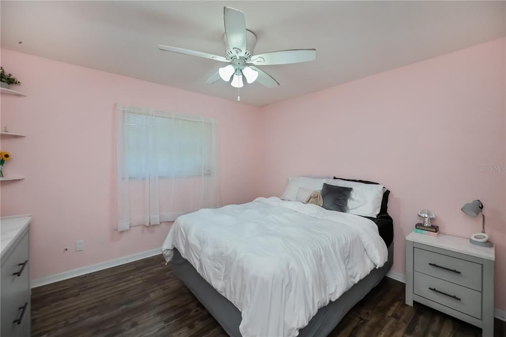 Active With Contract: $264,000 (3 beds, 2 baths, 1427 Square Feet)