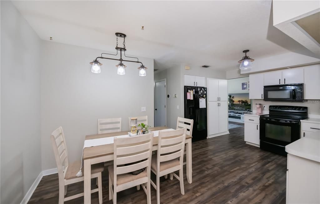 Active With Contract: $264,000 (3 beds, 2 baths, 1427 Square Feet)