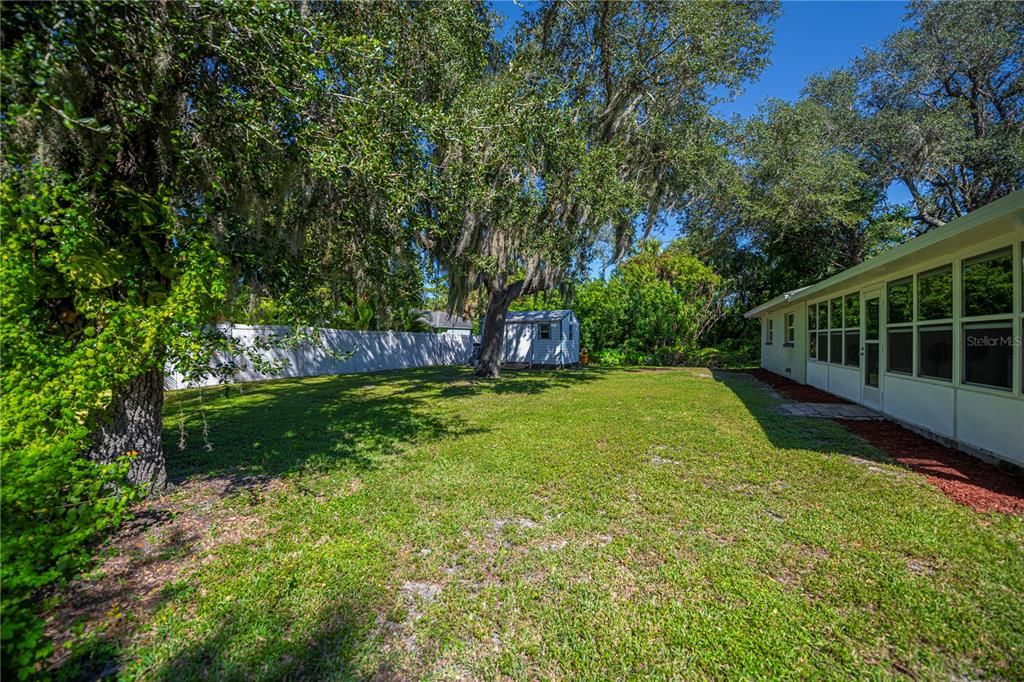 Active With Contract: $264,000 (3 beds, 2 baths, 1427 Square Feet)