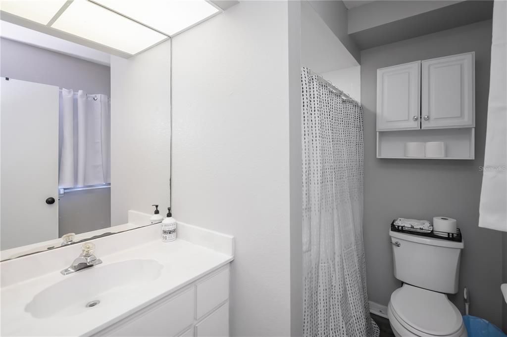 Active With Contract: $264,000 (3 beds, 2 baths, 1427 Square Feet)