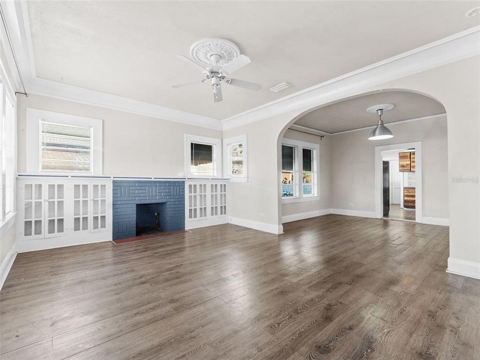 For Sale: $479,000 (4 beds, 2 baths, 1505 Square Feet)