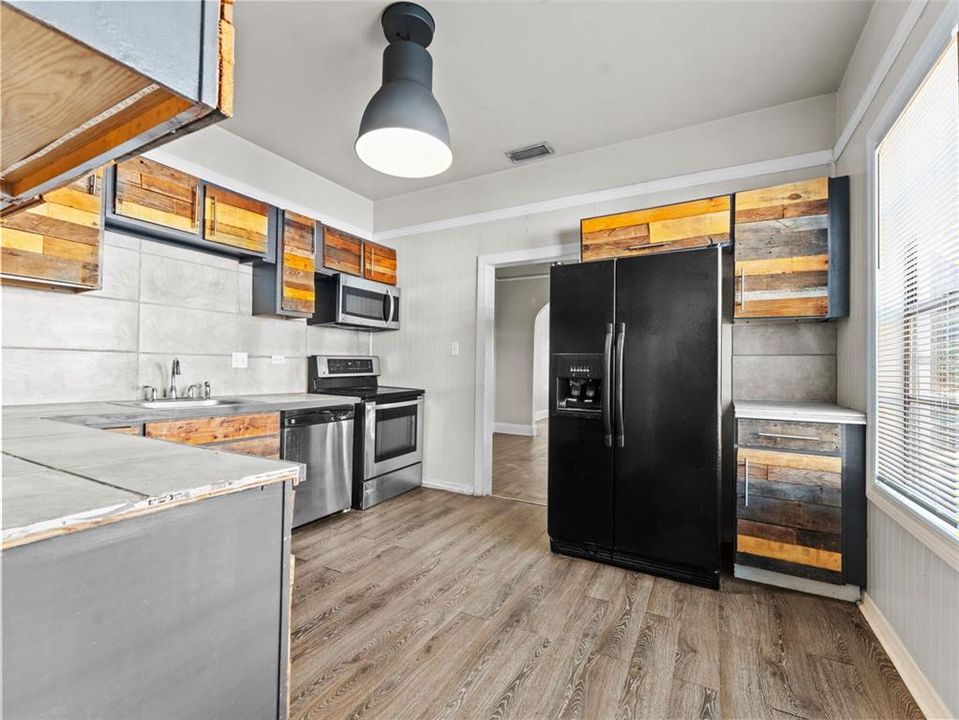 For Sale: $479,000 (4 beds, 2 baths, 1505 Square Feet)