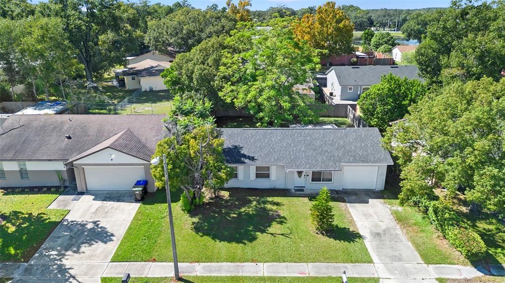 Active With Contract: $284,900 (3 beds, 1 baths, 918 Square Feet)