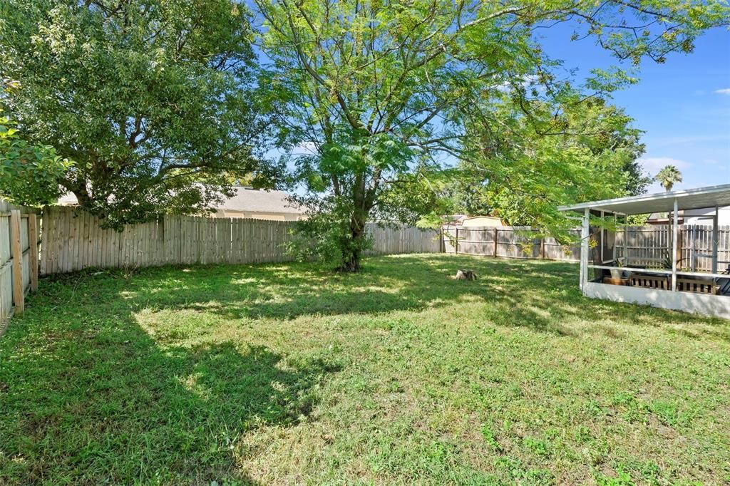 Active With Contract: $284,900 (3 beds, 1 baths, 918 Square Feet)