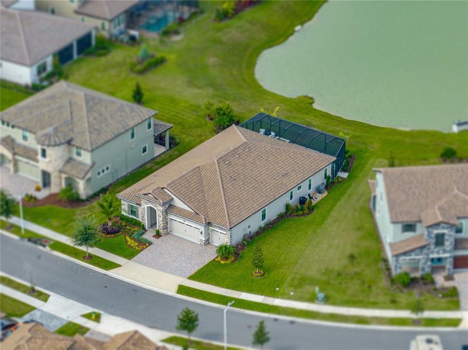 For Sale: $895,000 (4 beds, 3 baths, 2552 Square Feet)