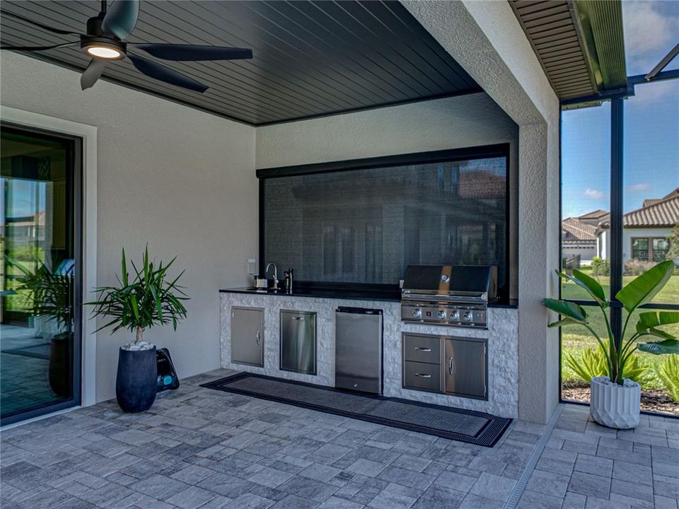 For Sale: $895,000 (4 beds, 3 baths, 2552 Square Feet)