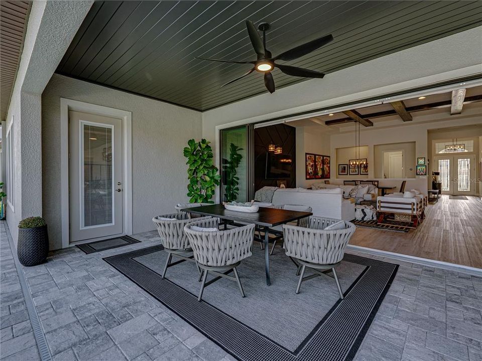 For Sale: $895,000 (4 beds, 3 baths, 2552 Square Feet)