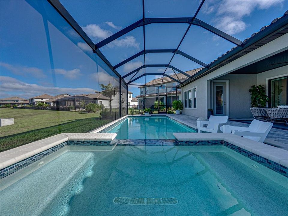 For Sale: $895,000 (4 beds, 3 baths, 2552 Square Feet)