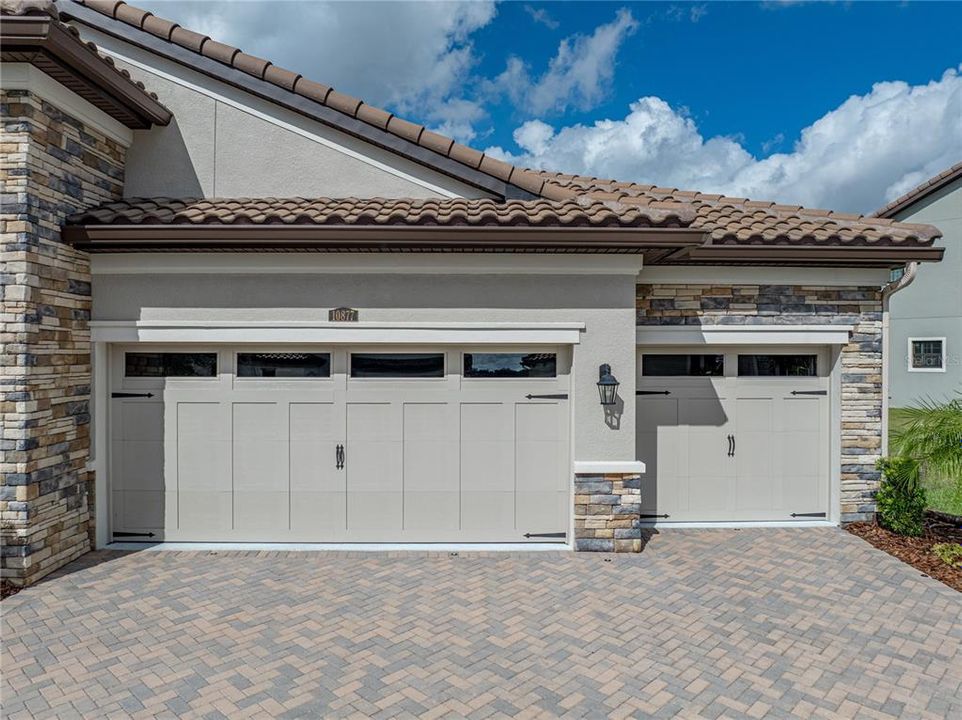 For Sale: $895,000 (4 beds, 3 baths, 2552 Square Feet)