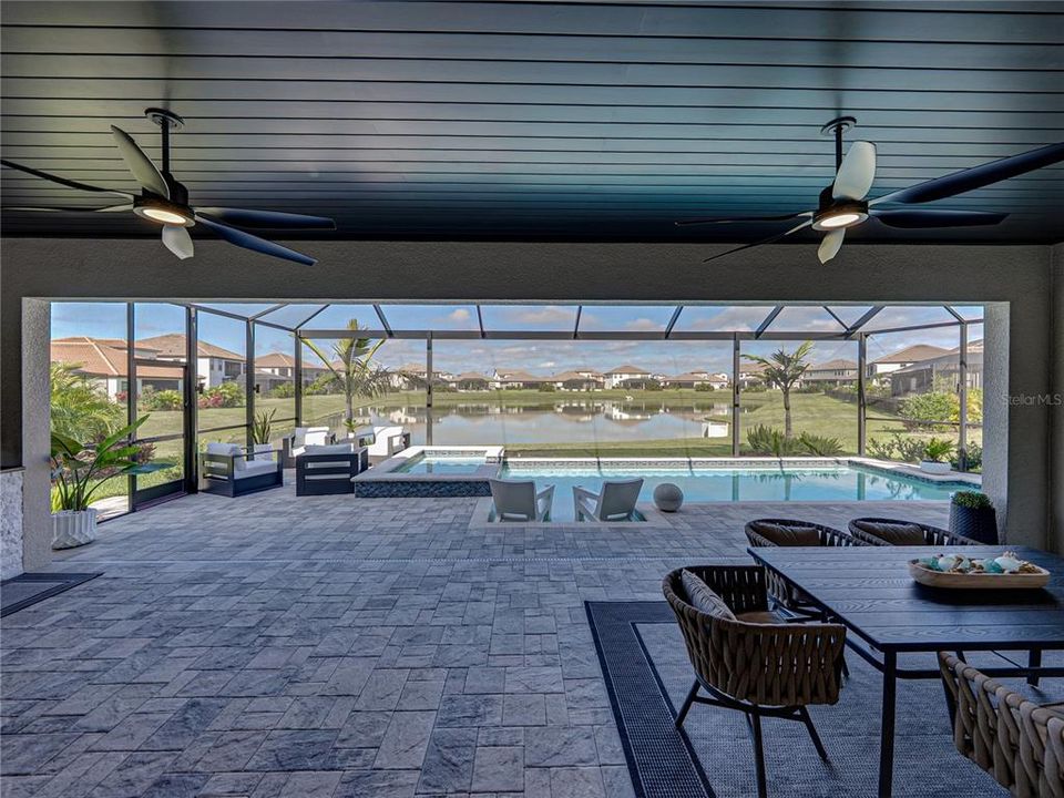 For Sale: $895,000 (4 beds, 3 baths, 2552 Square Feet)