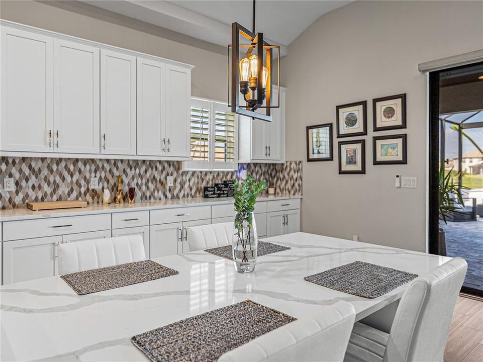 For Sale: $895,000 (4 beds, 3 baths, 2552 Square Feet)