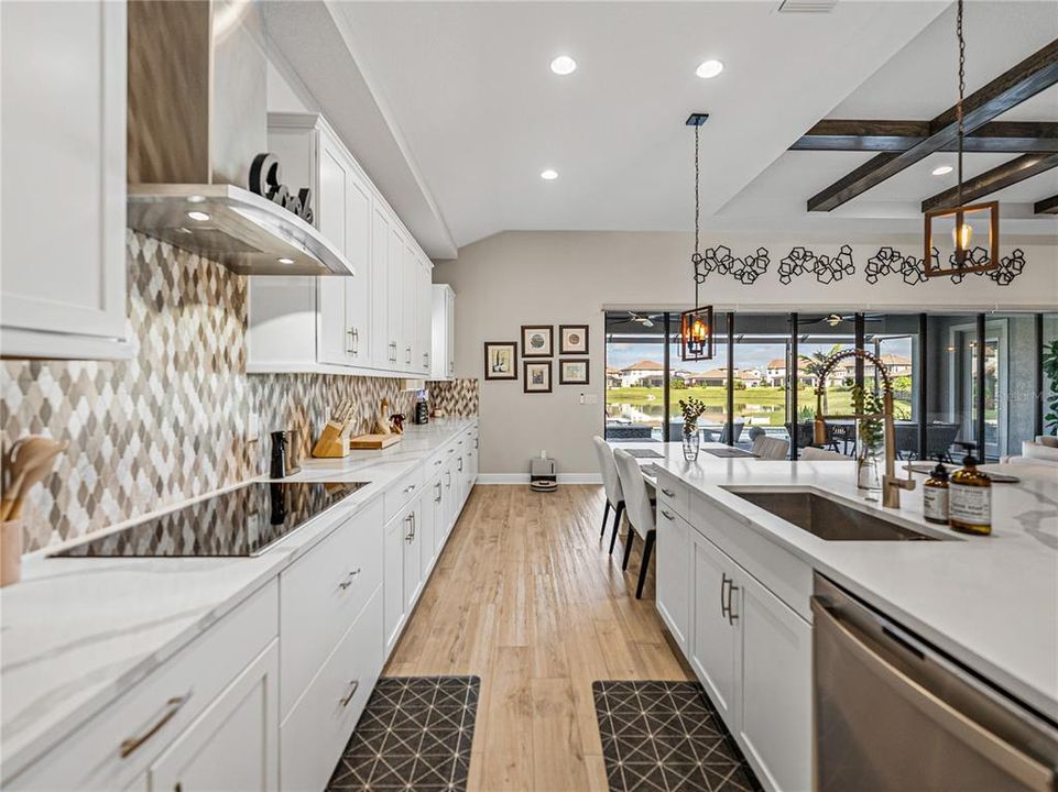 For Sale: $895,000 (4 beds, 3 baths, 2552 Square Feet)