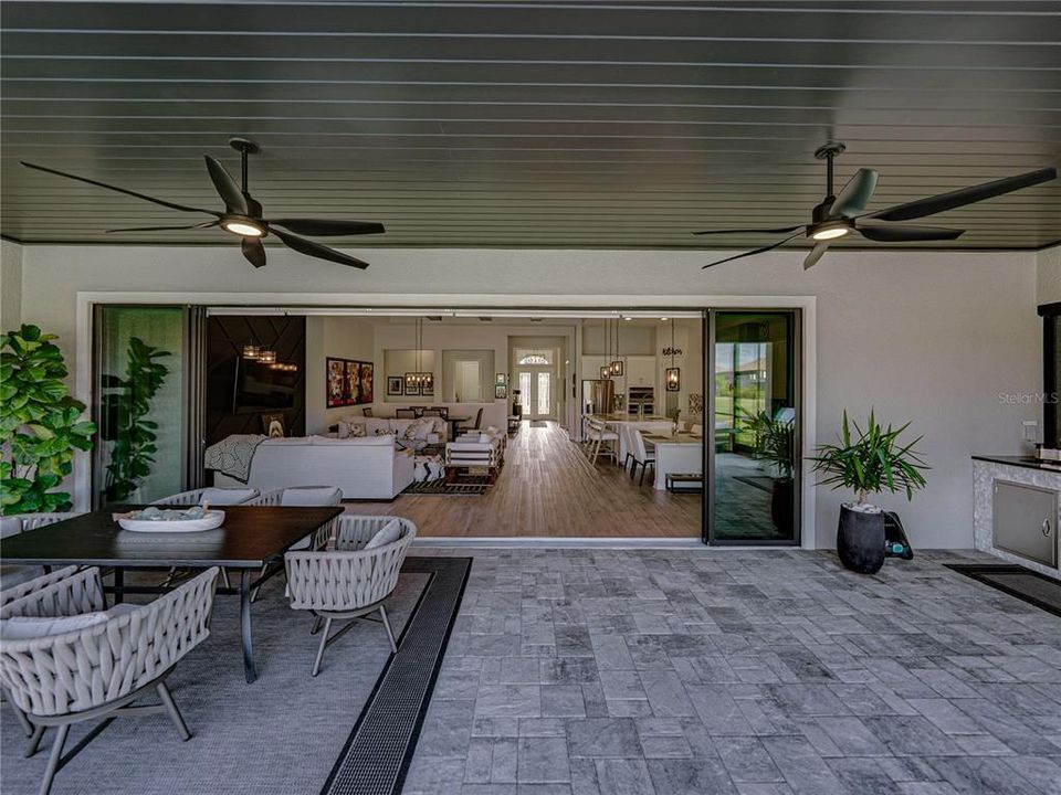 For Sale: $895,000 (4 beds, 3 baths, 2552 Square Feet)