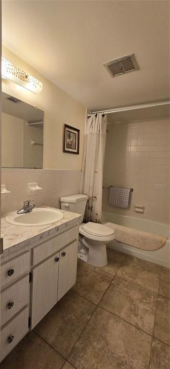 На продажу: $125,000 (2 спален, 2 ванн, 805 Квадратных фут)