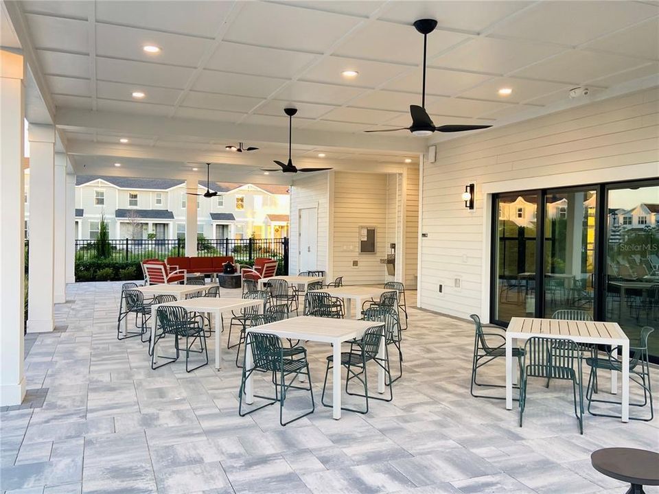 For Rent: $2,895 (4 beds, 3 baths, 1995 Square Feet)