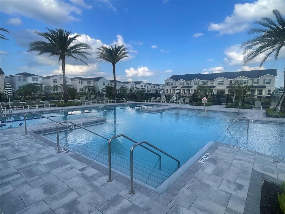 For Rent: $2,895 (4 beds, 3 baths, 1995 Square Feet)