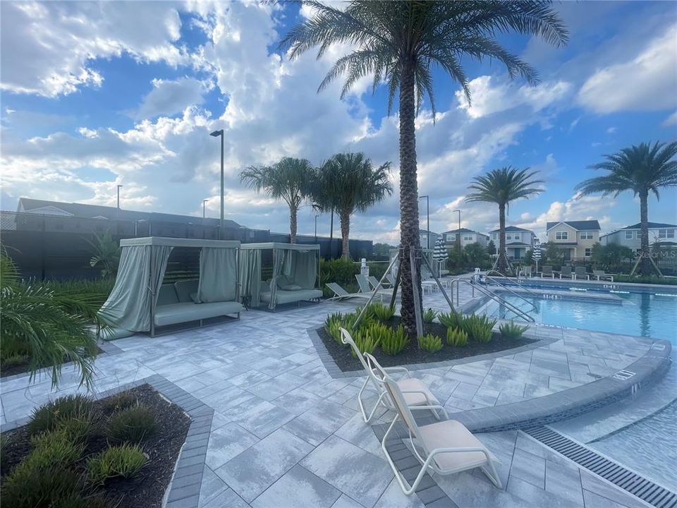 For Rent: $2,895 (4 beds, 3 baths, 1995 Square Feet)