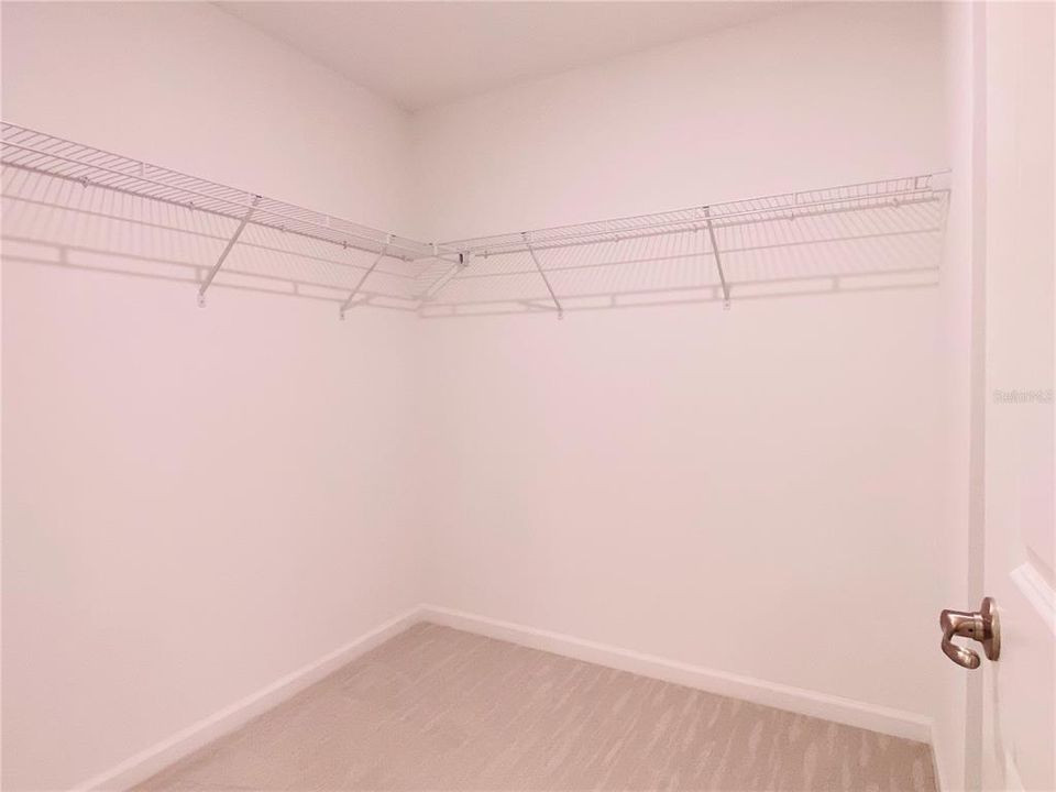 For Rent: $2,895 (4 beds, 3 baths, 1995 Square Feet)