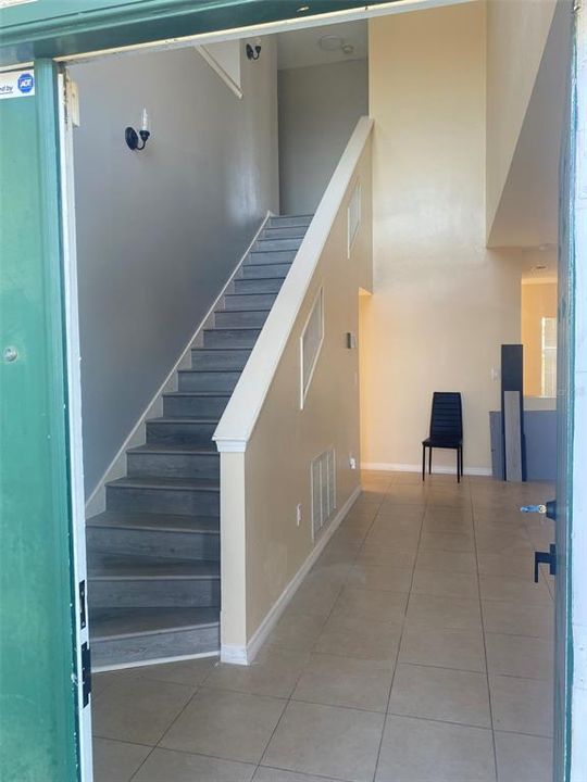 出租: $2,000 (4 贝兹, 2 浴室, 2780 平方英尺)