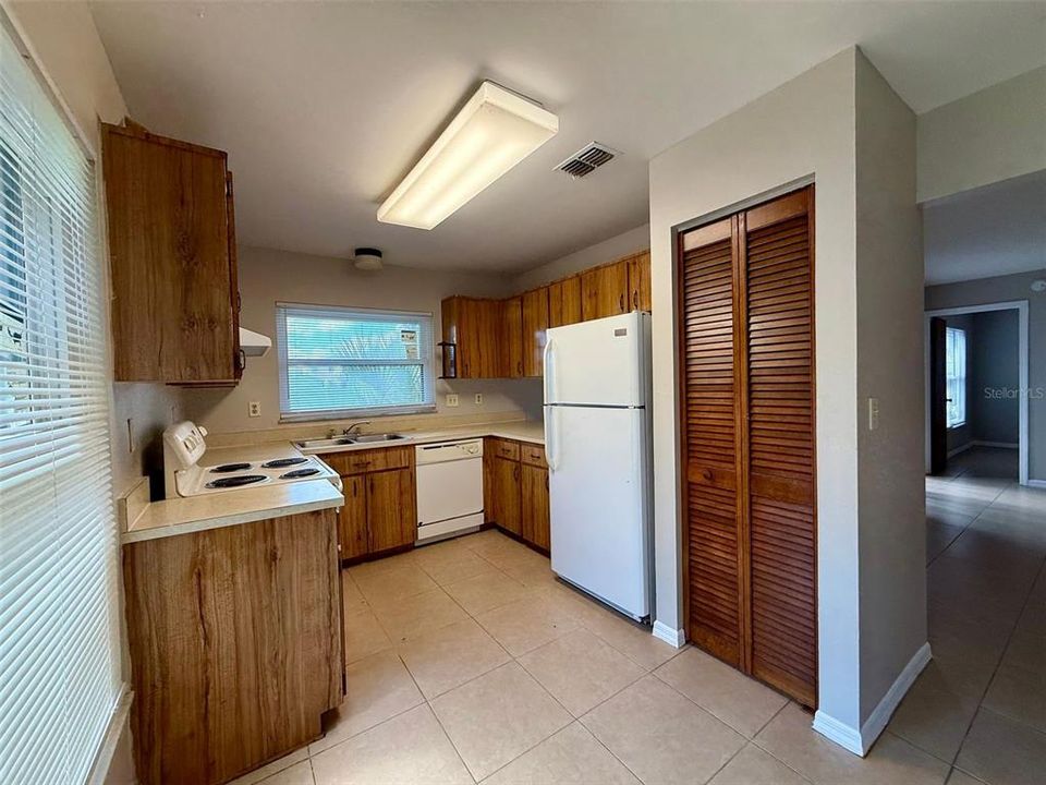 В аренду: $1,450 (2 спален, 2 ванн, 1038 Квадратных фут)