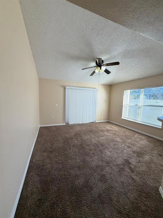 For Sale: $349,000 (4 beds, 2 baths, 1874 Square Feet)