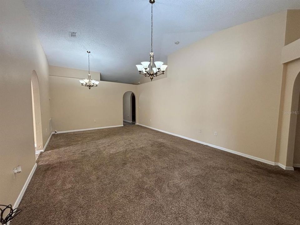 For Sale: $349,000 (4 beds, 2 baths, 1874 Square Feet)