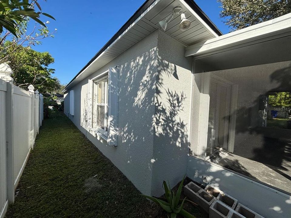 For Sale: $349,000 (4 beds, 2 baths, 1874 Square Feet)