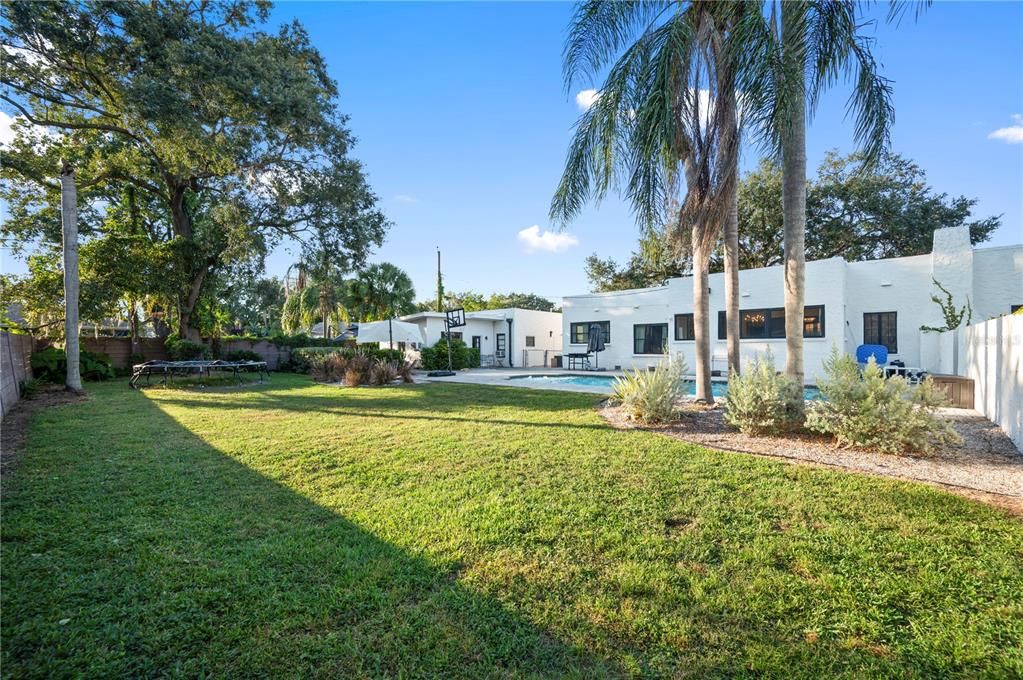 Active With Contract: $695,000 (4 beds, 2 baths, 2842 Square Feet)