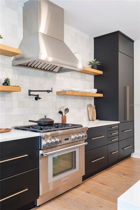 Active With Contract: $695,000 (4 beds, 2 baths, 2842 Square Feet)