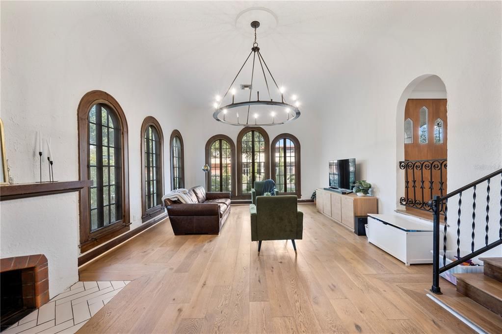 Active With Contract: $695,000 (4 beds, 2 baths, 2842 Square Feet)