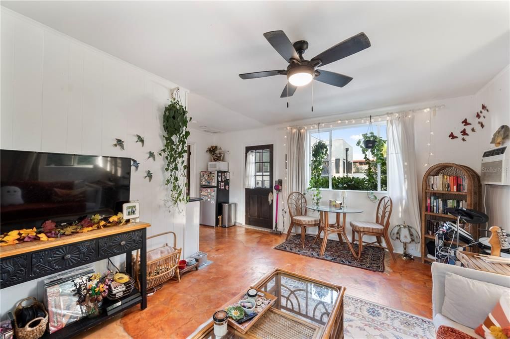 Active With Contract: $695,000 (4 beds, 2 baths, 2842 Square Feet)