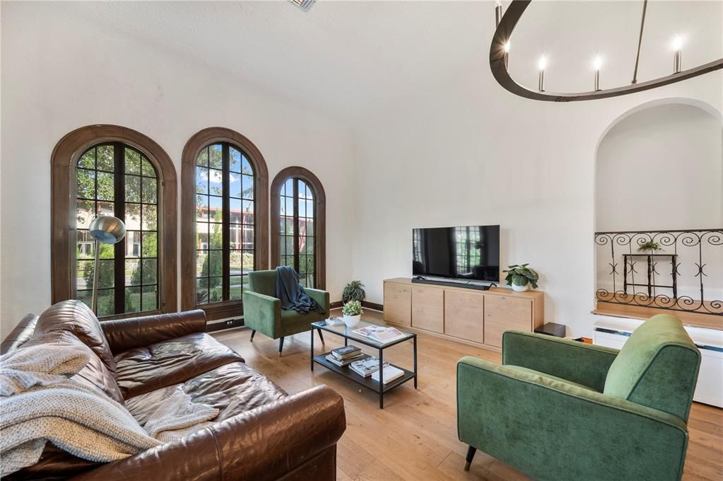 Active With Contract: $695,000 (4 beds, 2 baths, 2842 Square Feet)