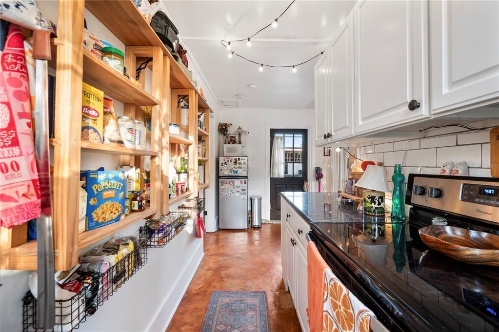 Active With Contract: $695,000 (4 beds, 2 baths, 2842 Square Feet)