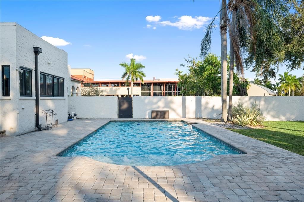 Active With Contract: $695,000 (4 beds, 2 baths, 2842 Square Feet)