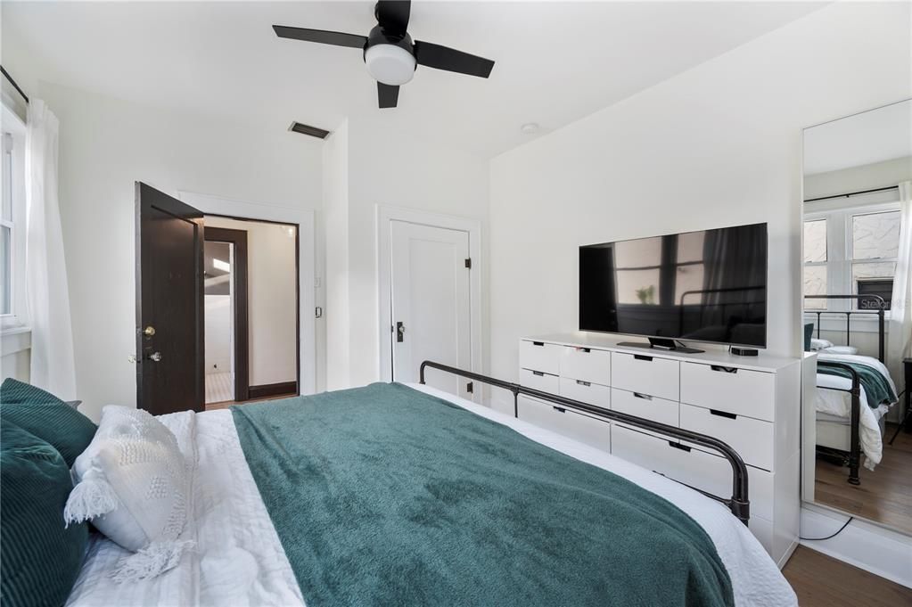 Active With Contract: $695,000 (4 beds, 2 baths, 2842 Square Feet)