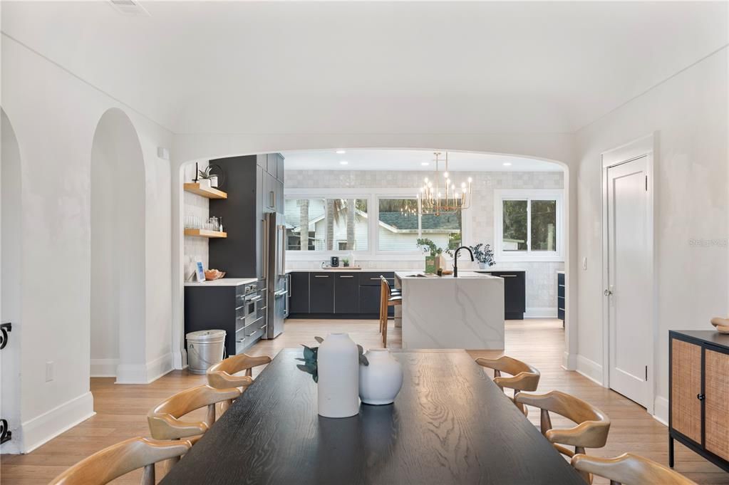 Active With Contract: $695,000 (4 beds, 2 baths, 2842 Square Feet)