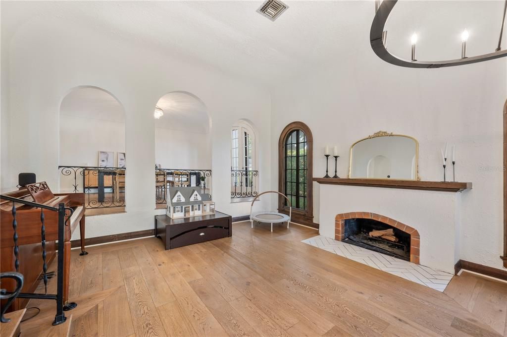 Active With Contract: $695,000 (4 beds, 2 baths, 2842 Square Feet)