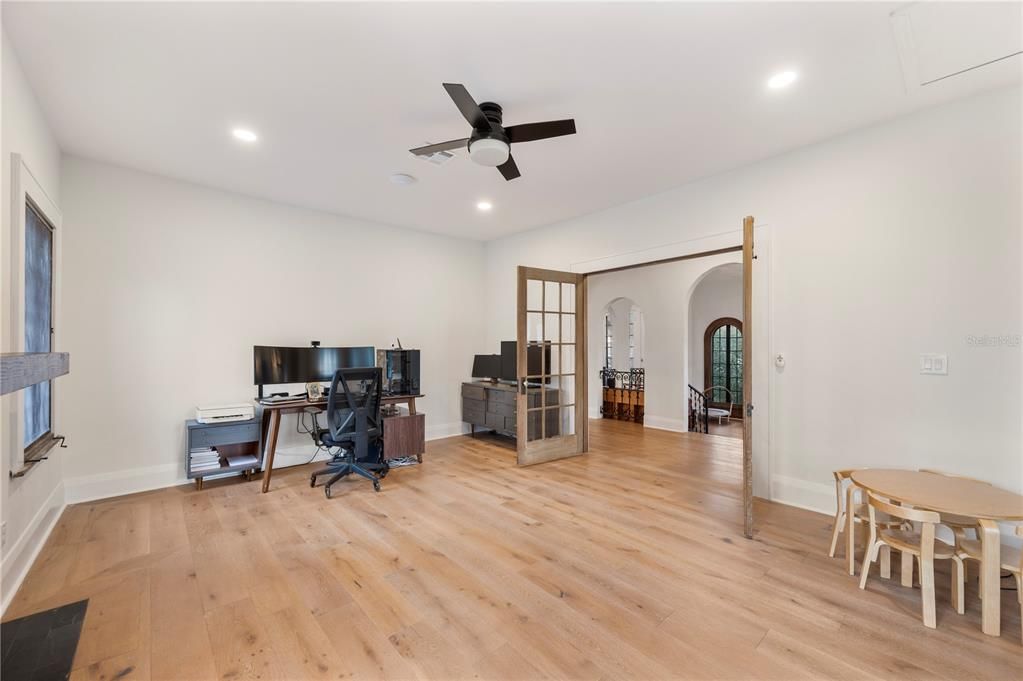 Active With Contract: $695,000 (4 beds, 2 baths, 2842 Square Feet)