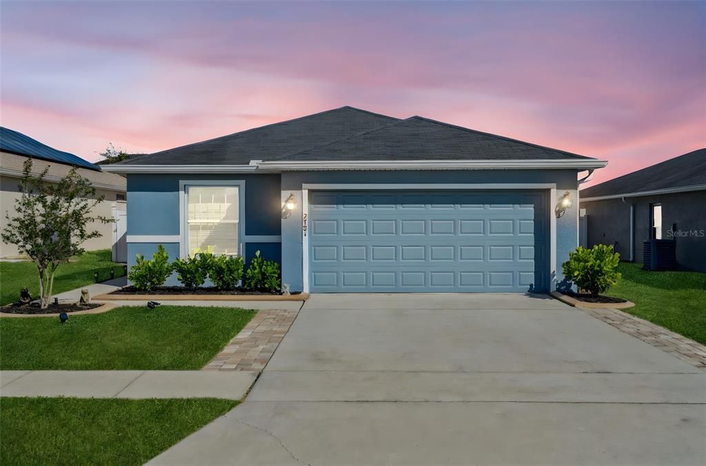 For Sale: $280,000 (4 beds, 2 baths, 1725 Square Feet)